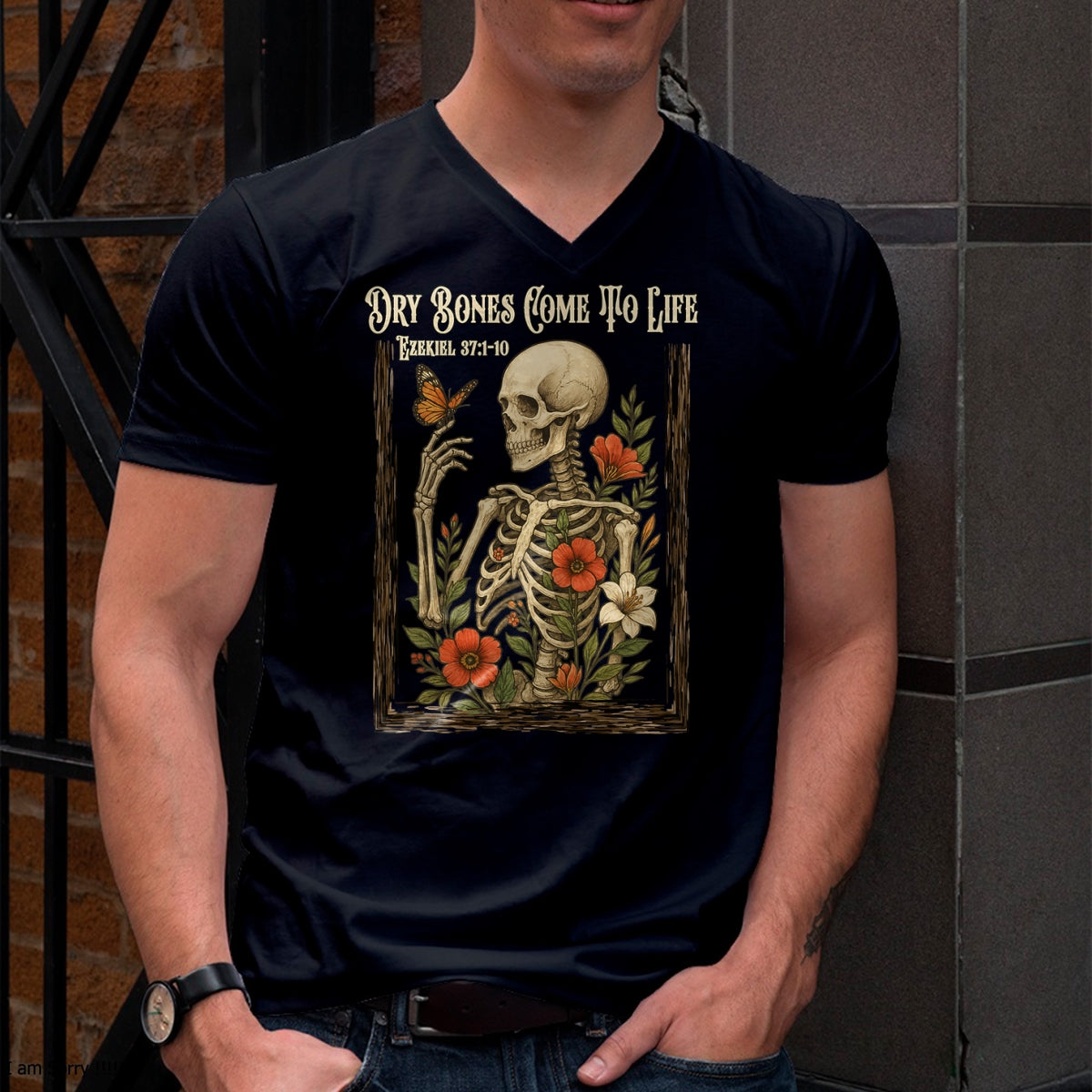Christian Faith Dry Bones Come to Life Skeleton Floral T-Shirt - Halloween Unisex T-Shirt/Hoodie